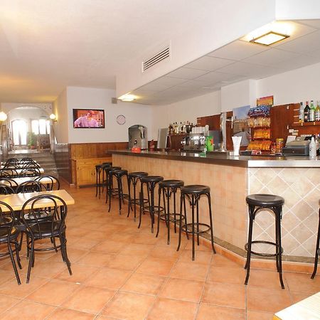 Hostal Montana San Antonio  Bagian luar foto
