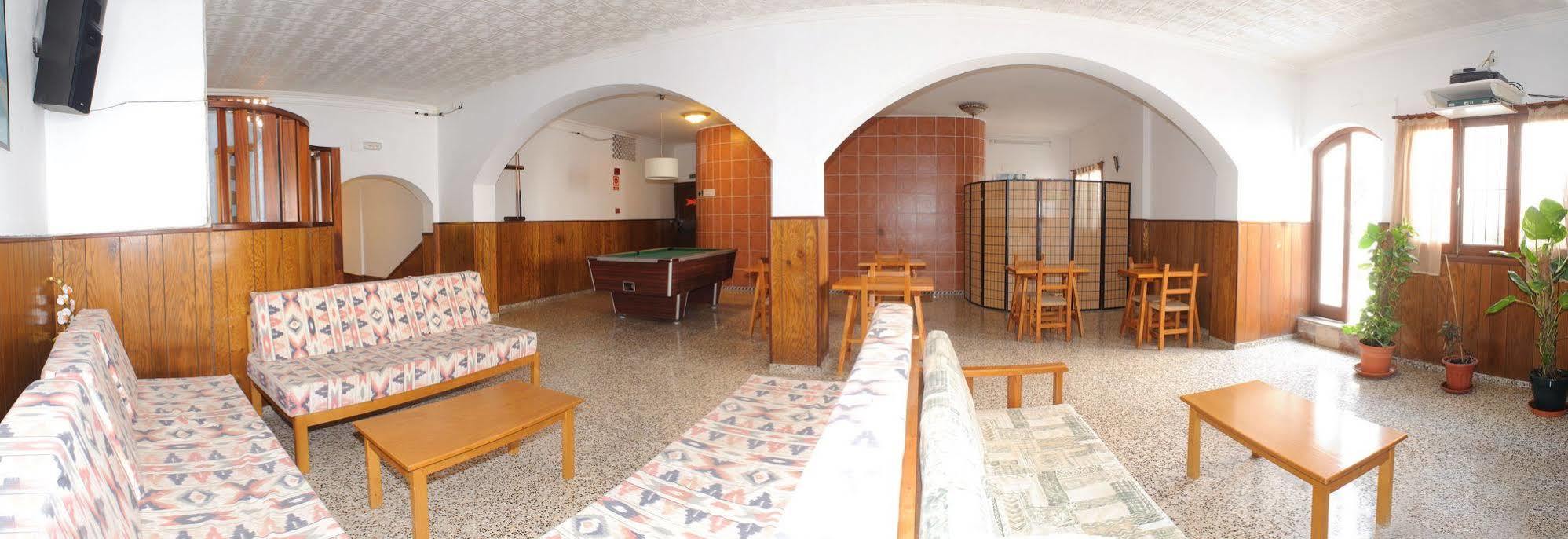 Hostal Montana San Antonio  Bagian luar foto